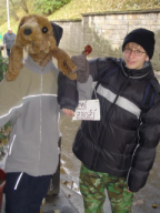 Gogo si na�el v Luha�ovic�ch kamar�da, mysl�m, �e jim to vydr��...jen kdy� na n�j nebude jako na psa...